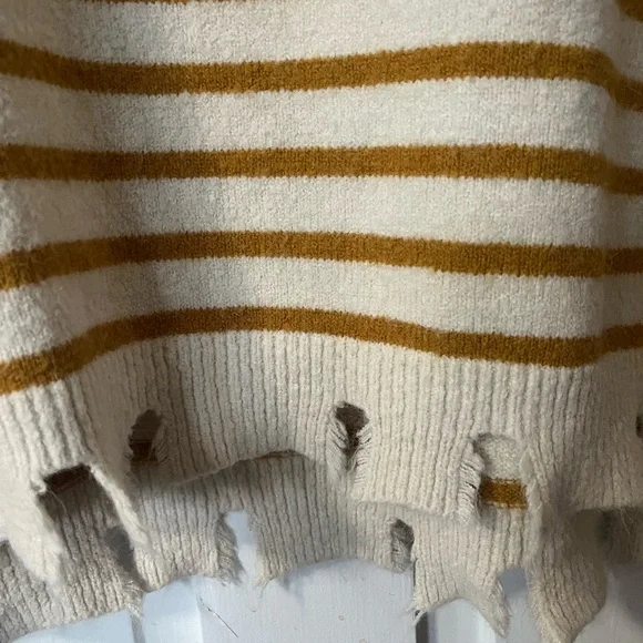 Mint Cream and Tan Striped Sweater size M - Picture 2 of 5